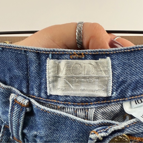 Vintage Moda International High-Waisted Denim Shorts – Made in USA – Size 10 - Picture 4 of 6